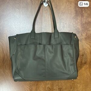 Quince Green Structured Tote Bag for Everyday Use